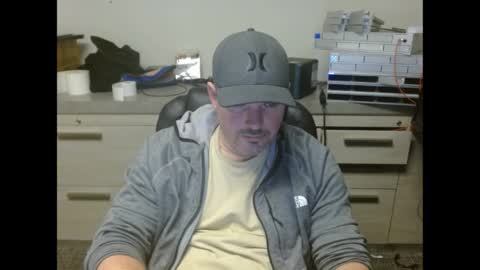 Snapshot of lovetofps chatting on 05-06-26, 02:29 Love2Game online show from 05-06-26, 02:29