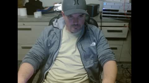 Snapshot of lovetofps chatting on 05-14-26, 02:51 Love2Game online show from 05-14-26, 02:51