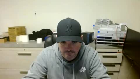 Snapshot of lovetofps chatting on 05-17-26, 04:03 Love2Game online show from 05-17-26, 04:03
