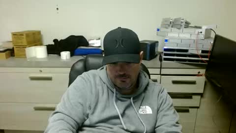 Snapshot of lovetofps chatting on 05-18-26, 06:03 Love2Game online show from 05-18-26, 06:03