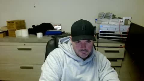 Snapshot of lovetofps chatting on 05-23-26, 07:40 Love2Game online show from 05-23-26, 07:40