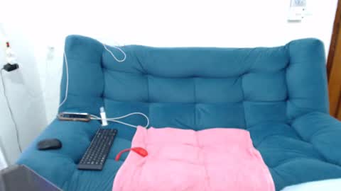 Snapshot of loveuniverse8 chatting on 12-27-24, 01:18 cutelucy 3 online show from 12-27-24, 01:18