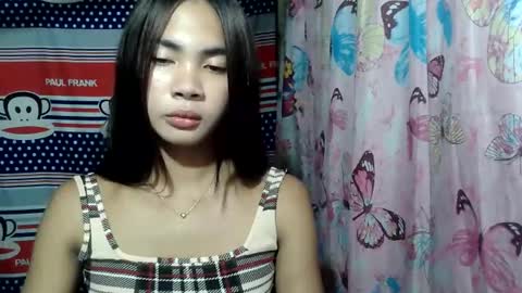 Snapshot of loving_rhean chatting on 05-28-26, 11:29 loving_rhean online show from 05-28-26, 11:29