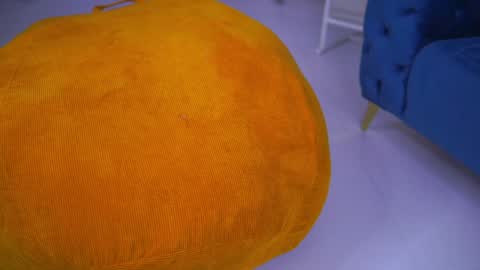 Snapshot of lovingblondie chatting on 01-27-25, 07:45 Nora online show from 01-27-25, 07:45