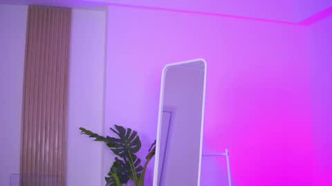 Snapshot of lovingblondie chatting on 03-07-25, 04:24 Nora online show from 03-07-25, 04:24