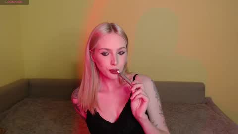 Viola online show from 04-15-26, 05:20