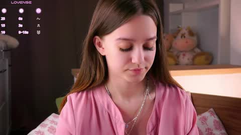 Snapshot of lowmenow chatting on 05-22-26, 11:49 Amelia online show from 05-22-26, 11:49