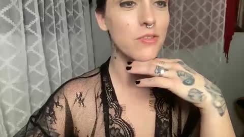 Snapshot of loxlust chatting on 03-04-25, 07:19 Lox online show from 03-04-25, 07:19