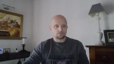 Snapshot of lrda49 chatting on 01-27-25, 02:57 Espigle online show from 01-27-25, 02:57