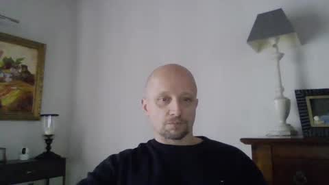 Snapshot of lrda49 chatting on 02-07-25, 11:01 Espigle online show from 02-07-25, 11:01