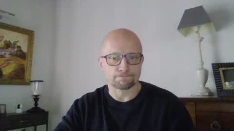 Snapshot of lrda49 chatting on 02-07-25, 02:04 Espigle online show from 02-07-25, 02:04