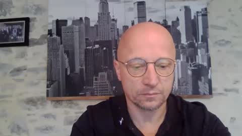 Espigle online show from 04-27-26, 06:11