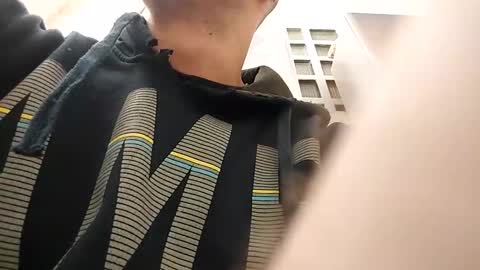 Snapshot of lshot_d chatting on 12-08-24, 01:24 Lshot D online show from 12-08-24, 01:24