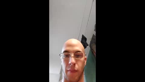 Snapshot of lshot_d chatting on 12-21-24, 02:15 Lshot D online show from 12-21-24, 02:15