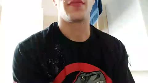 Snapshot of lshot_d chatting on 01-05-25, 10:32 Lshot D online show from 01-05-25, 10:32