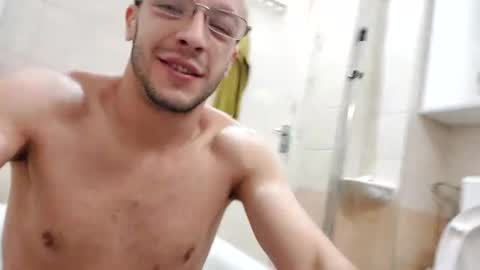 Snapshot of lshot_d chatting on 01-26-25, 06:17 Lshot D online show from 01-26-25, 06:17