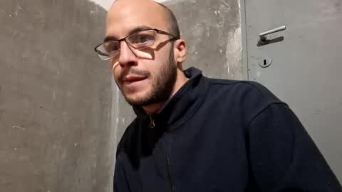 Snapshot of lshot_d chatting on 10-13-25, 06:13 Lshot D online show from 10-13-25, 06:13