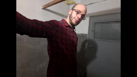 Snapshot of lshot_d chatting on 10-18-25, 11:33 Lshot D online show from 10-18-25, 11:33