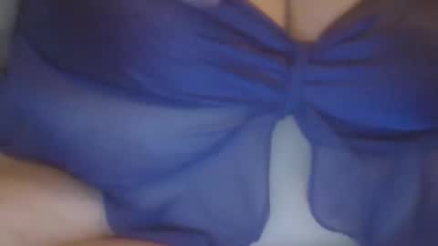 Snapshot of ltkinkygirl75 chatting on 09-18-25, 01:02 ltkinkygirl75 online show from 09-18-25, 01:02