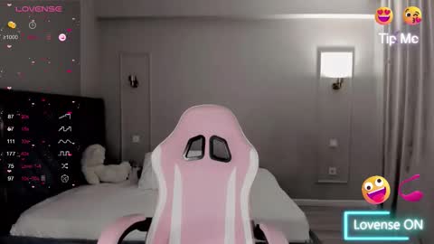 lu_mina online show from 09-15-25, 12:54