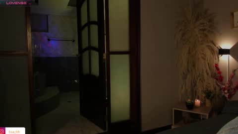  ---Goys incredible photographs online show from 02-22-25, 01:02