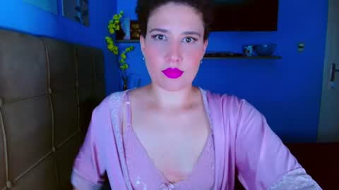Snapshot of luadonna chatting on 07-28-26, 05:34 Lua online show from 07-28-26, 05:34