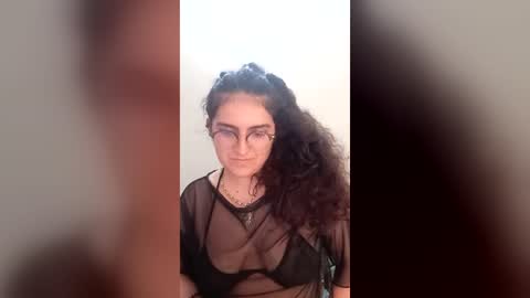 Snapshot of luanapowerful chatting on 06-26-26, 05:01 luanapowerful online show from 06-26-26, 05:01
