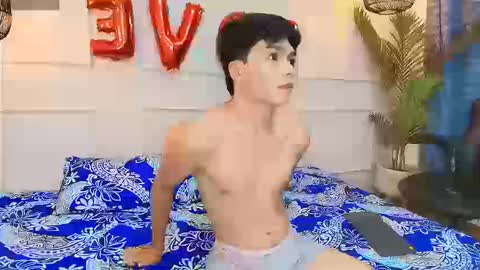 lUAN online show from 09-25-25, 07:50