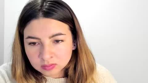 luara__01__lecat_1 online show from 10-11-25, 01:38