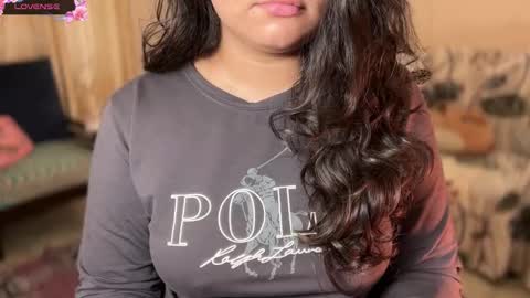 Snapshot of lubna_07 chatting on 12-19-25, 05:03 slow poison online show from 12-19-25, 05:03