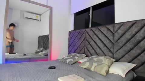 Snapshot of luca_ferrer_ chatting on 01-12-25, 03:07 Luca Ferrer online show from 01-12-25, 03:07