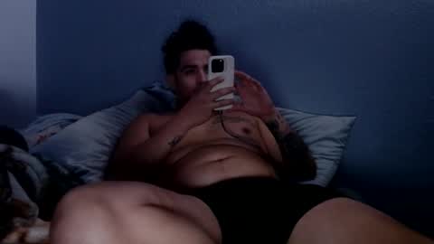 luca_noir23 online show from 06-01-26, 09:44