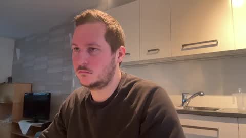 Snapshot of lucas1996_ chatting on 01-09-25, 09:06 Lucas online show from 01-09-25, 09:06