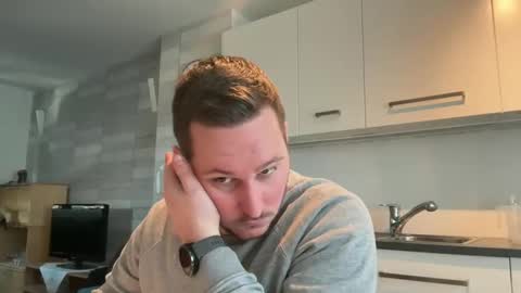 Snapshot of lucas1996_ chatting on 01-13-25, 01:17 Lucas online show from 01-13-25, 01:17