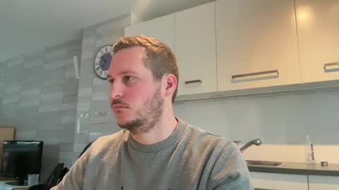 Snapshot of lucas1996_ chatting on 01-17-25, 11:27 Lucas online show from 01-17-25, 11:27