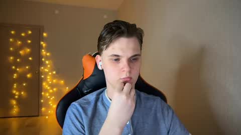 Lucas Gill online show from 01-27-25, 12:43