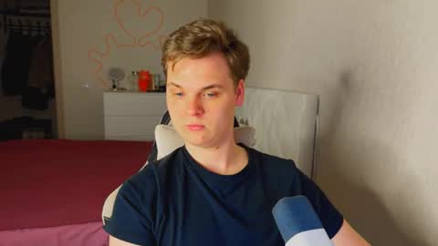 Snapshot of lucas_dany chatting on 03-18-26, 01:53 Lucas Gill online show from 03-18-26, 01:53