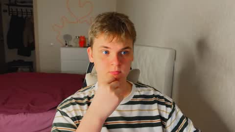 Snapshot of lucas_dany chatting on 03-19-26, 01:42 Lucas Gill online show from 03-19-26, 01:42