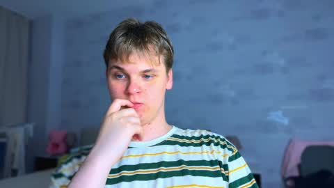 Snapshot of lucas_dany chatting on 04-10-26, 07:40 Lucas Gill online show from 04-10-26, 07:40