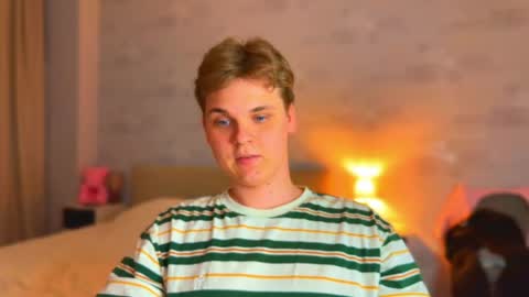 Snapshot of lucas_dany chatting on 04-12-26, 06:57 Lucas Gill online show from 04-12-26, 06:57