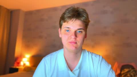 Snapshot of lucas_dany chatting on 04-15-26, 07:54 Lucas Gill online show from 04-15-26, 07:54