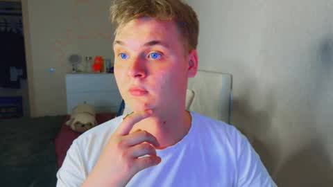 Snapshot of lucas_dany chatting on 05-19-26, 04:24 Lucas Gill online show from 05-19-26, 04:24