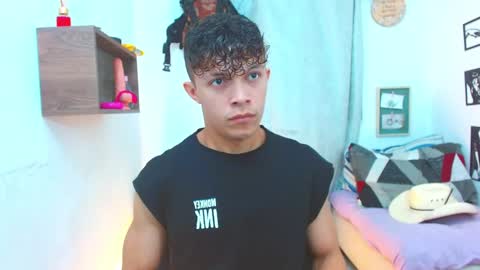 Lucas Luxx online show from 09-18-25, 12:51