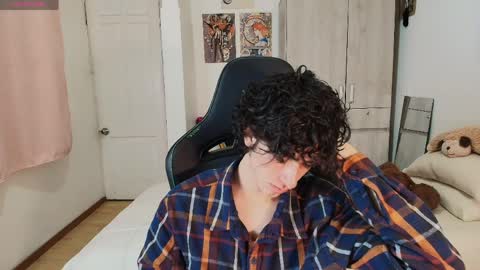 lucas_xo online show from 04-21-26, 06:09