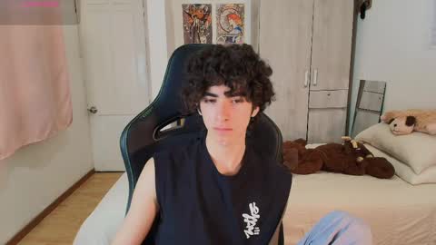 Snapshot of lucas_xo chatting on 04-21-26, 11:29 lucas_xo online show from 04-21-26, 11:29