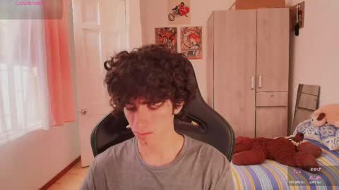 Snapshot of lucas_xo chatting on 04-24-26, 08:00 lucas_xo online show from 04-24-26, 08:00