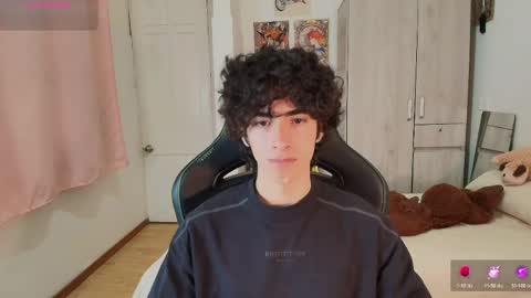 Snapshot of lucas_xo chatting on 04-27-26, 11:36 lucas_xo online show from 04-27-26, 11:36