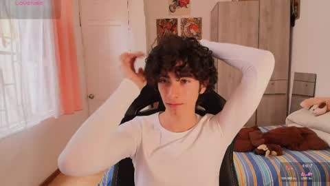 Snapshot of lucas_xo chatting on 05-05-26, 07:00 lucas_xo online show from 05-05-26, 07:00