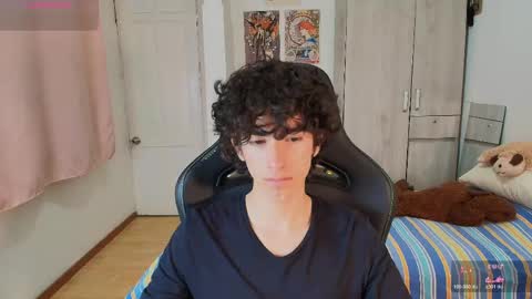 Snapshot of lucas_xo chatting on 05-10-26, 12:27 lucas_xo online show from 05-10-26, 12:27