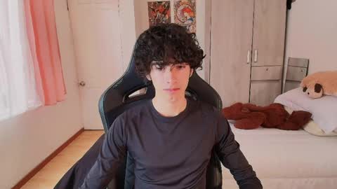 Snapshot of lucas_xo chatting on 05-17-26, 08:05 lucas_xo online show from 05-17-26, 08:05